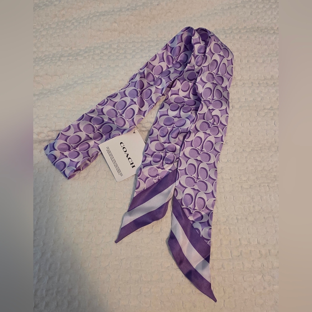 NWT Coach Signature Print Silk Skinny Scarf Light Violet